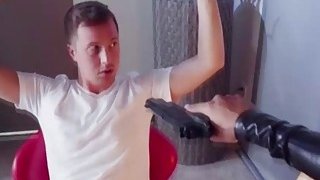 新人下海极品颜值露脸小妹跟小哥激情啪啪大秀，舔弄超大号的鸡巴，按摩棒玩弄蝴蝶骚穴，揉奶玩逼后入抽插第05集