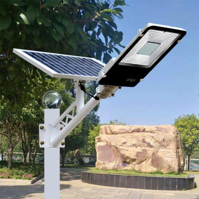昆明led太阳能路灯在城市和农村安裝的区别