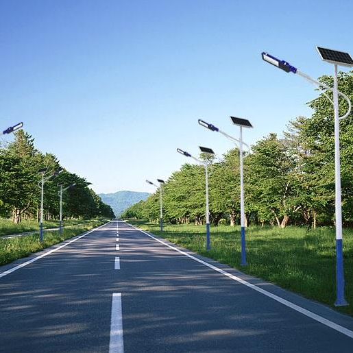 昆明太阳能路灯为新农村建设增加美景！